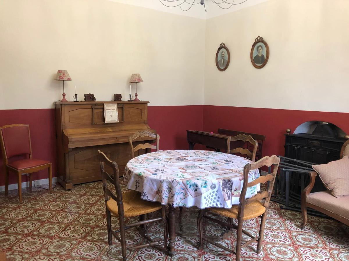 Mas La Cigaliere Bed and Breakfast Venasque Eksteriør billede