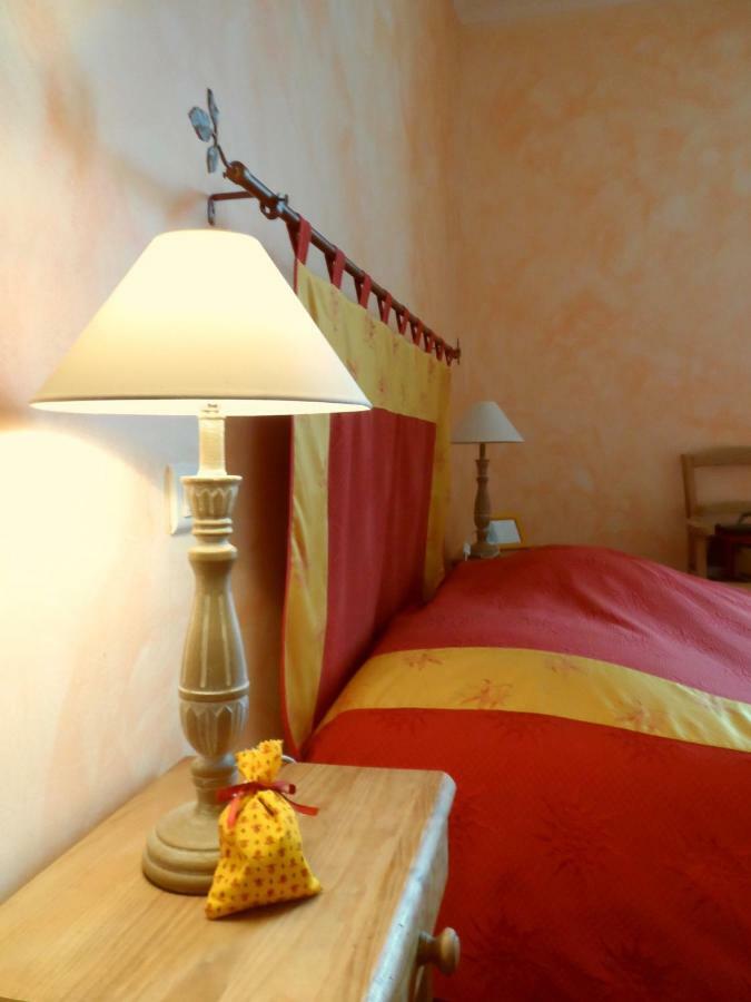 Mas La Cigaliere Bed and Breakfast Venasque Eksteriør billede