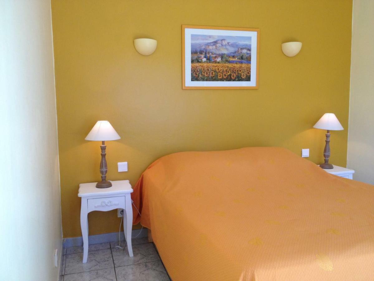 Mas La Cigaliere Bed and Breakfast Venasque Eksteriør billede
